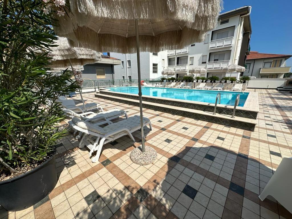Hotel Costa Verde ปีเนโต ภายนอก รูปภาพ