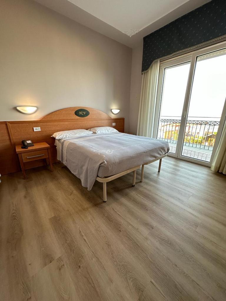 Hotel Costa Verde ปีเนโต ภายนอก รูปภาพ