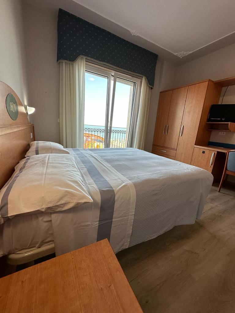 Hotel Costa Verde ปีเนโต ภายนอก รูปภาพ