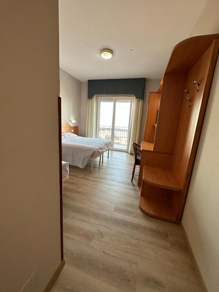 Hotel Costa Verde ปีเนโต ภายนอก รูปภาพ